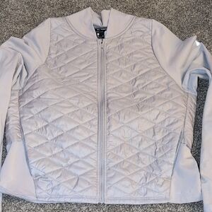 Nike Women's Light Gray Quilted Puffer Jacket